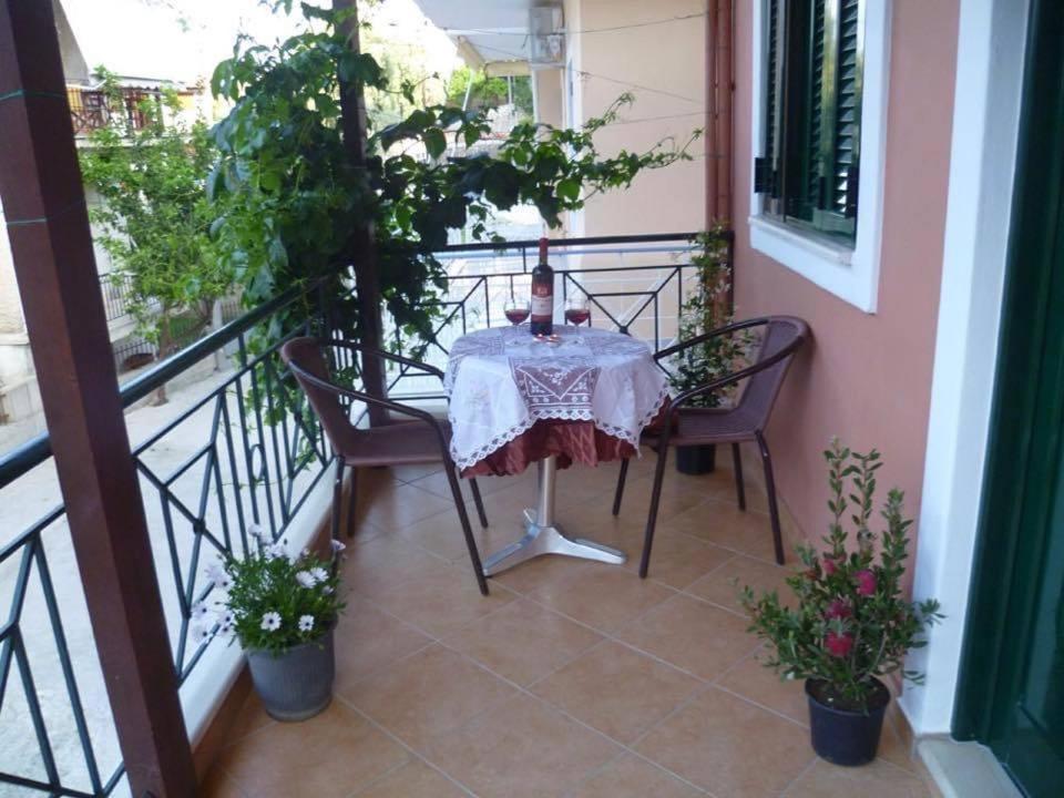 Cleopatra Rooms Никиана Екстериор снимка
