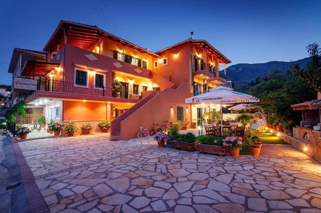 Cleopatra Rooms Никиана Екстериор снимка