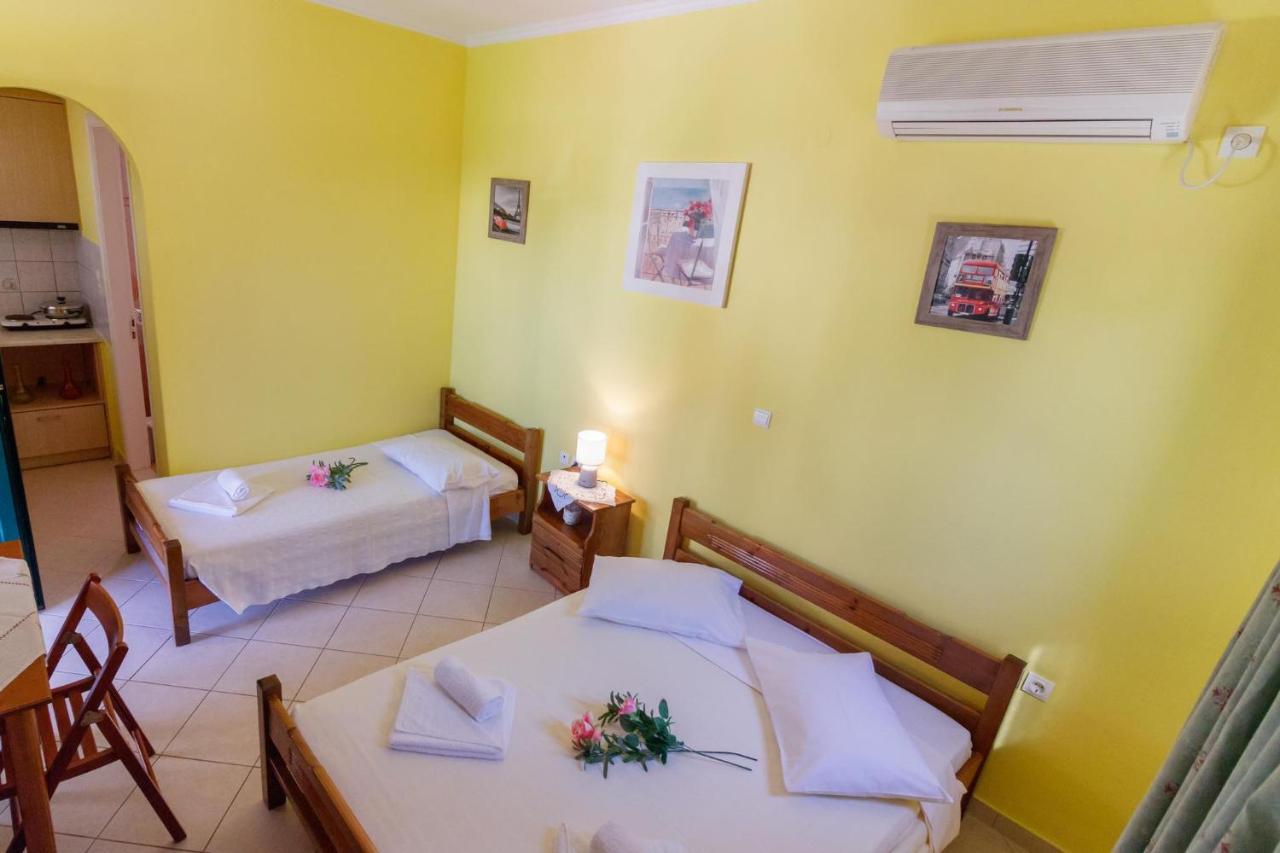 Cleopatra Rooms Никиана Екстериор снимка