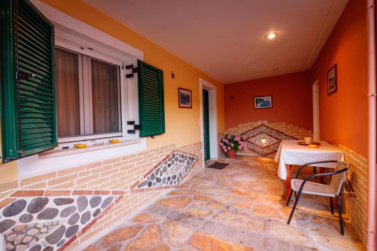 Cleopatra Rooms Никиана Екстериор снимка