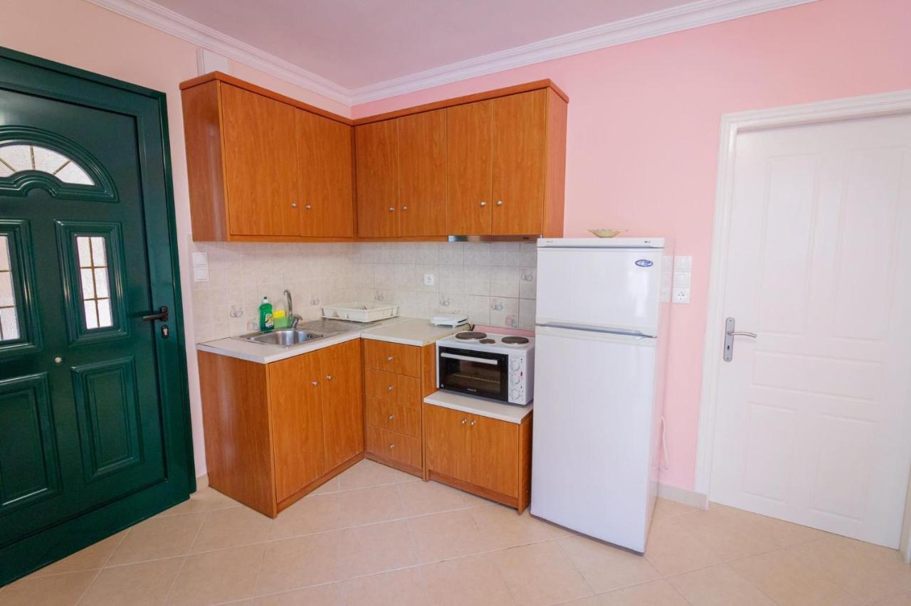 Cleopatra Rooms Никиана Екстериор снимка