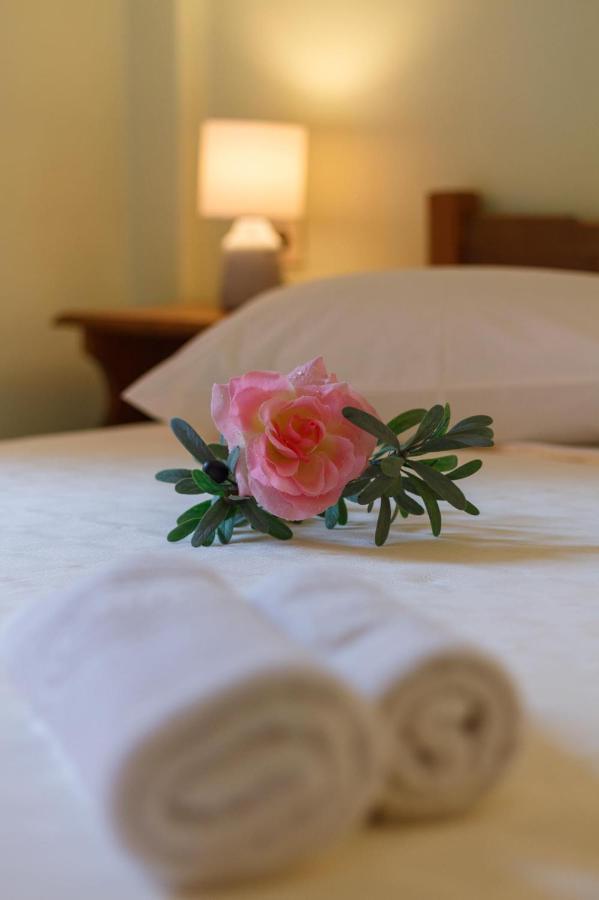 Cleopatra Rooms Никиана Екстериор снимка