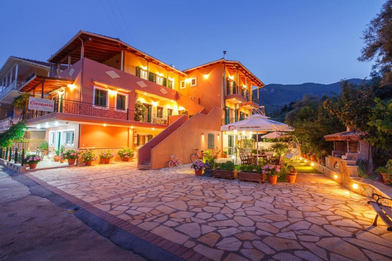 Cleopatra Rooms Никиана Екстериор снимка